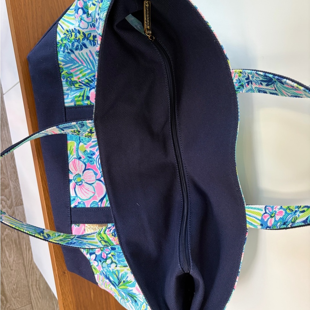 Lilly Pulitzer tote - Picture 5 of 5
